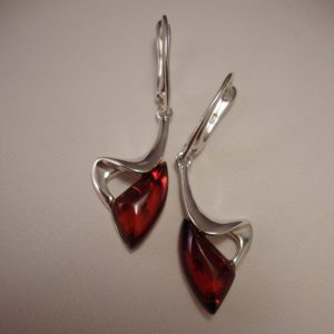 AAE338CY - Earrings in cherry amber