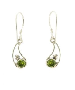 NSP18PE - Tear shaped round stone pendant in peridot - Masterpieces.nl