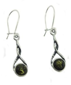 AE1895 - Twist earring in green amber - Masterpieces.nl