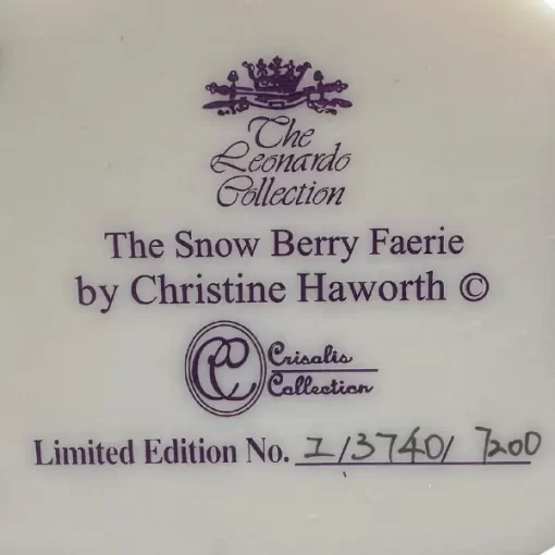 Limited edition The Snow Berry Faerie - LP08340 - Christine Haworth - Faerie Poppets - Masterpieces.nl
