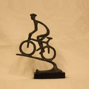 BR040 - Mountainbiker, 24 cm - Masterpieces.nl