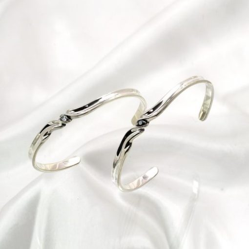 SET1576 - Pair bangle white and black in 925 silver - Masterpieces.nl