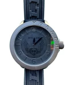 Zwart horloge met een rubberen band van het merk Holler