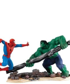 A27606 - Spider Man vs. Hulk Figurine - Masterpieces.nl