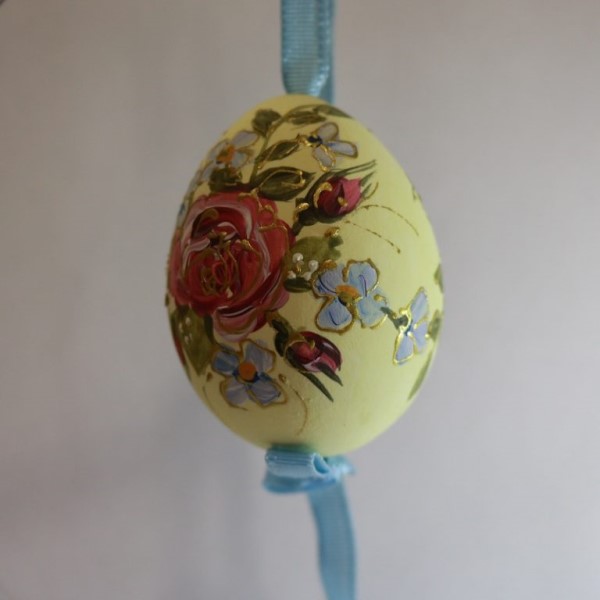 PR5979GR Blue - Yellow Egg decorated with classic flowers and blue ribbon