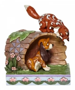 6008077 - Unlikely Friends (Fox and Hound on Log Figurine) - Masterpieces.nl