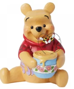 6014321 - Extra Large Winnie the Pooh Figurine - Disney Jim Shore - Masterpieces.nl