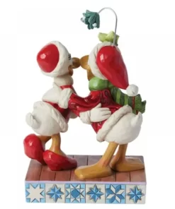 6015004 - Donald Duck and Daisy Duck Mistletoe Christmas Figurine - Disney Jim Shore - Masterpieces.nl